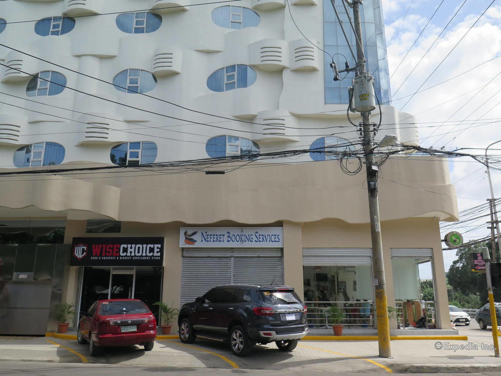 S Hotel & Residences Cebu Exterior photo